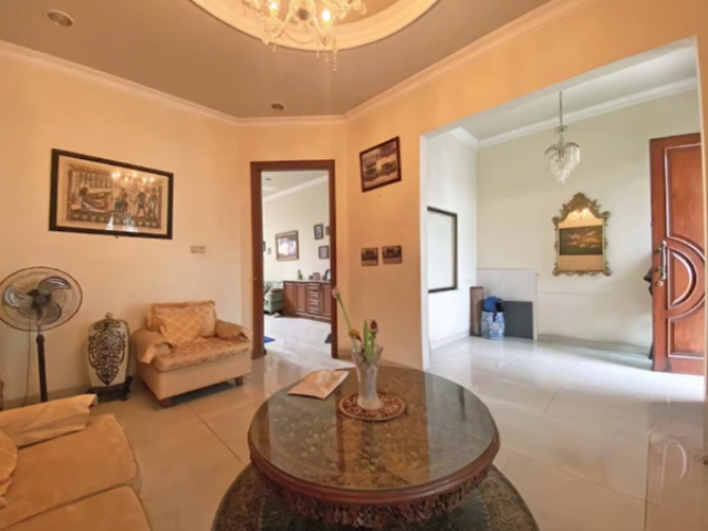 5-Bedrooms House For Sale in Gandaria
