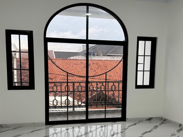 4-Bedroom House for Sale in Tanjung Duren