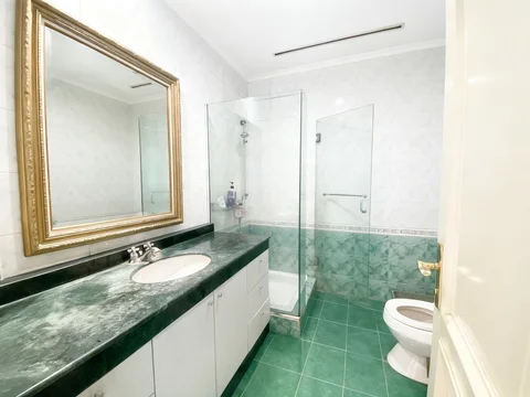 Simprug Teras Tower A Low Floor