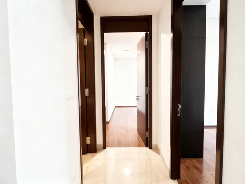 Anandamaya Residences Tower 2 Lantai Tengah