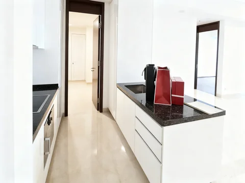 Anandamaya Residences Tower 2 Lantai Tengah