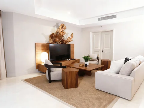 The Plaza Residence Apartment Mid Floor